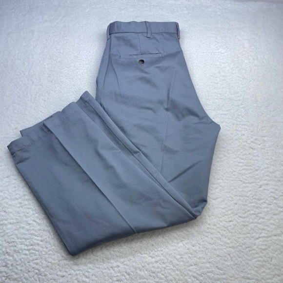 NWT Haggar Khaki Pants Mens 36x29 GrayWork to Weekend Classic Fit Pleated New - Picture 1 of 9